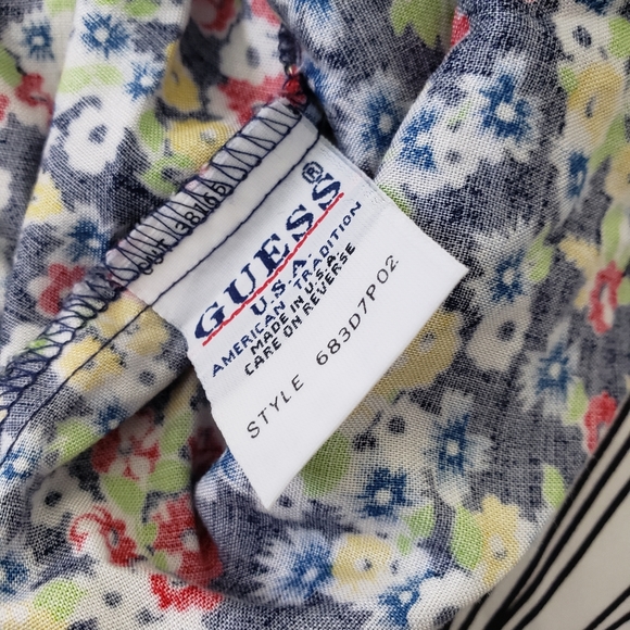 Vintage 90s Guess USA Floral Button Sleeveless Top - Picture 8 of 17